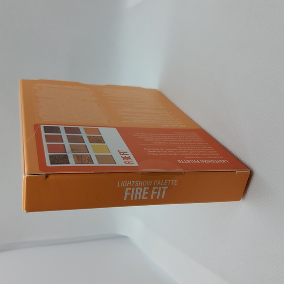 POP Lightshow Eyeshadow Palette and lipcolor butter babe. - Picture 3 of 6